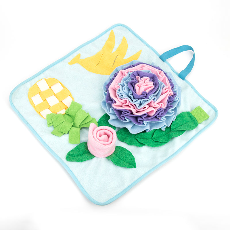 Schnüffelteppich mit Blumen- und Ananas-Motiv